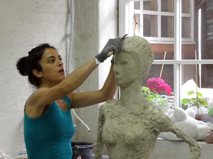 Beton Frauenskulptur Entstehungsprozess Skulptieren&Modellieren