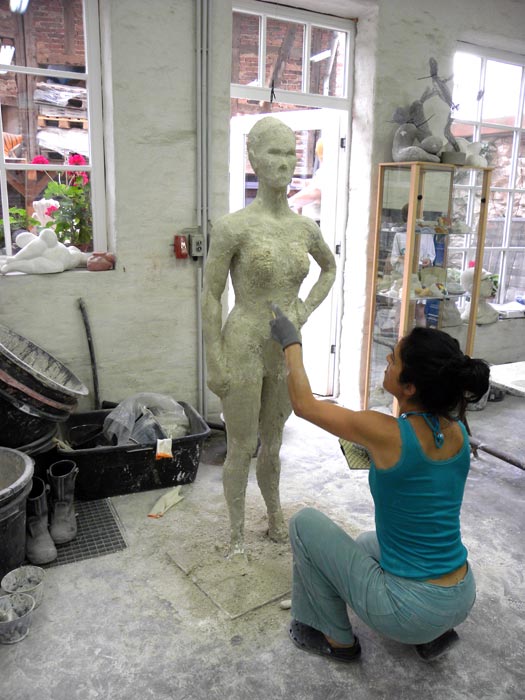 Beton Frauenskulptur Entstehungsprozess Skulptieren&Modellieren