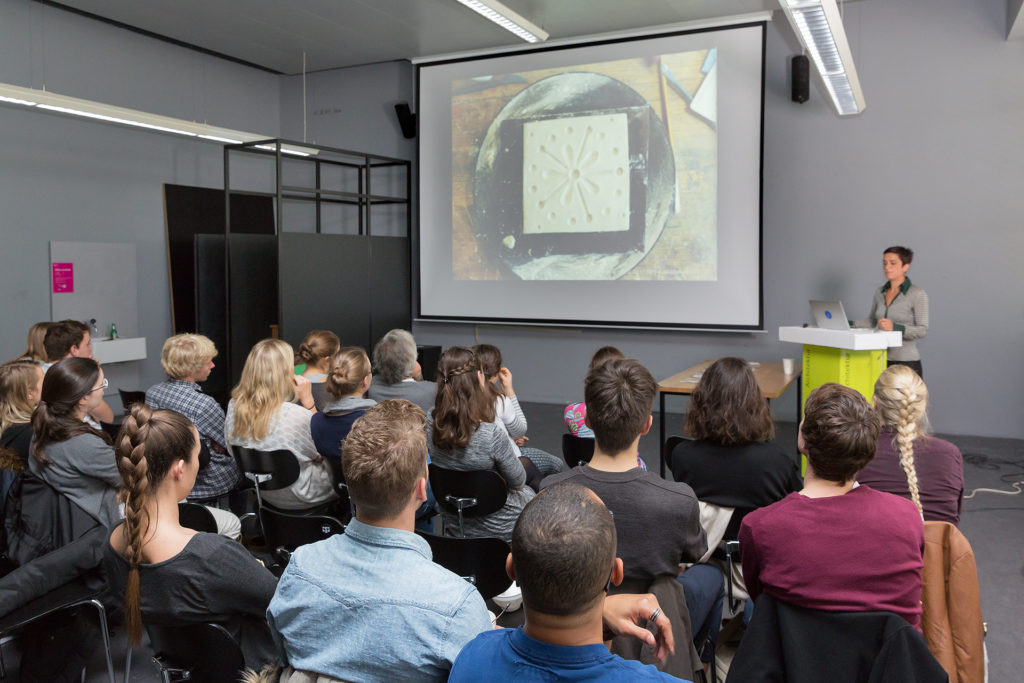 skulpturkunst-Vortrag über Beton Nil Schelling Hochschule Luzern