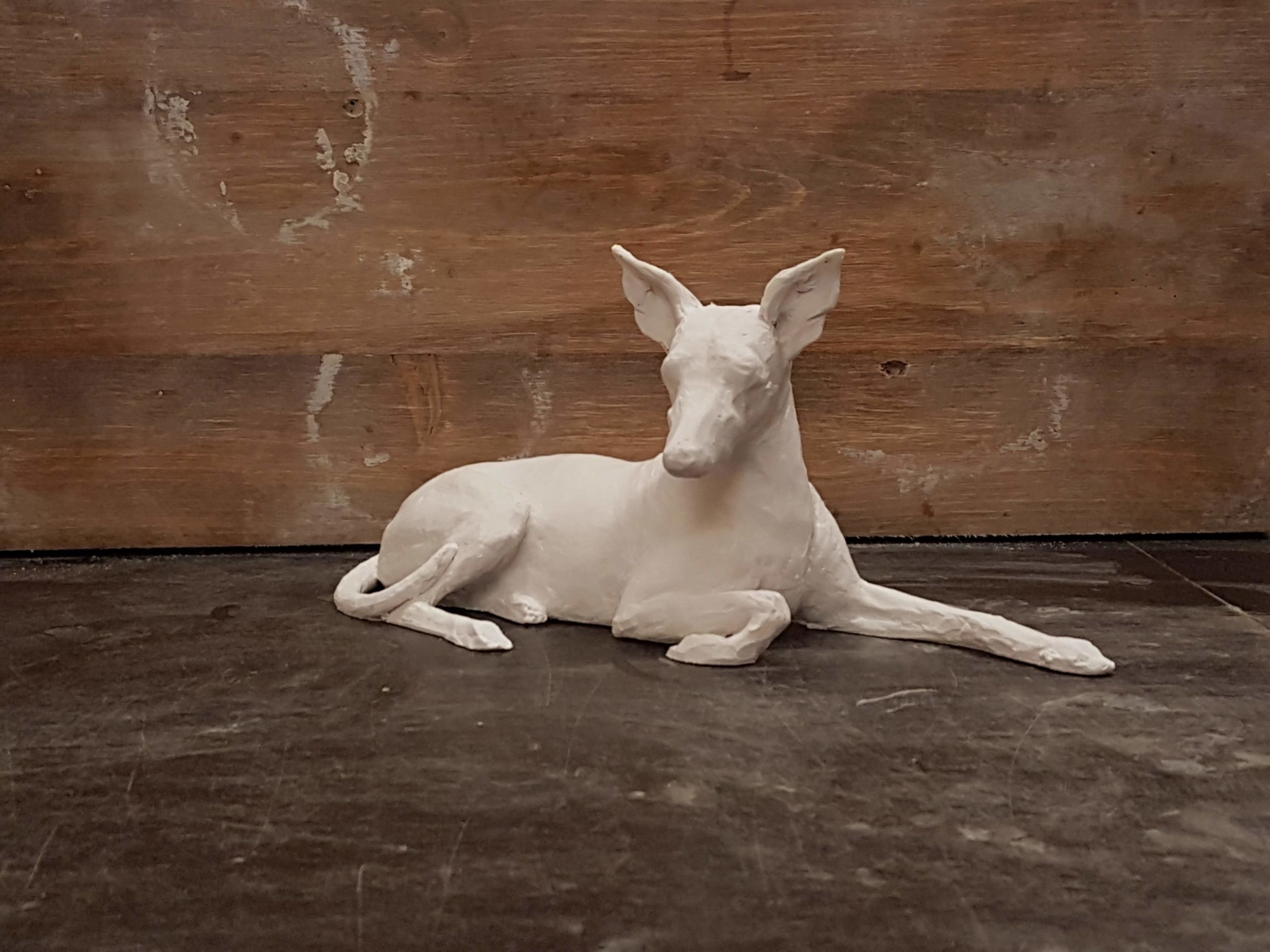 windhund-skulptur